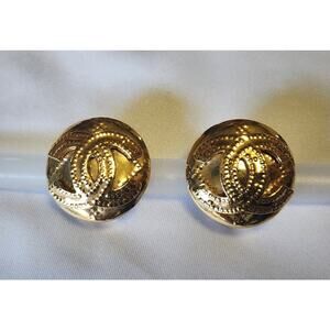 US BASED Authentic Vintage CHANEL CC Clip On Gold Tone Earrings w Gift Bag